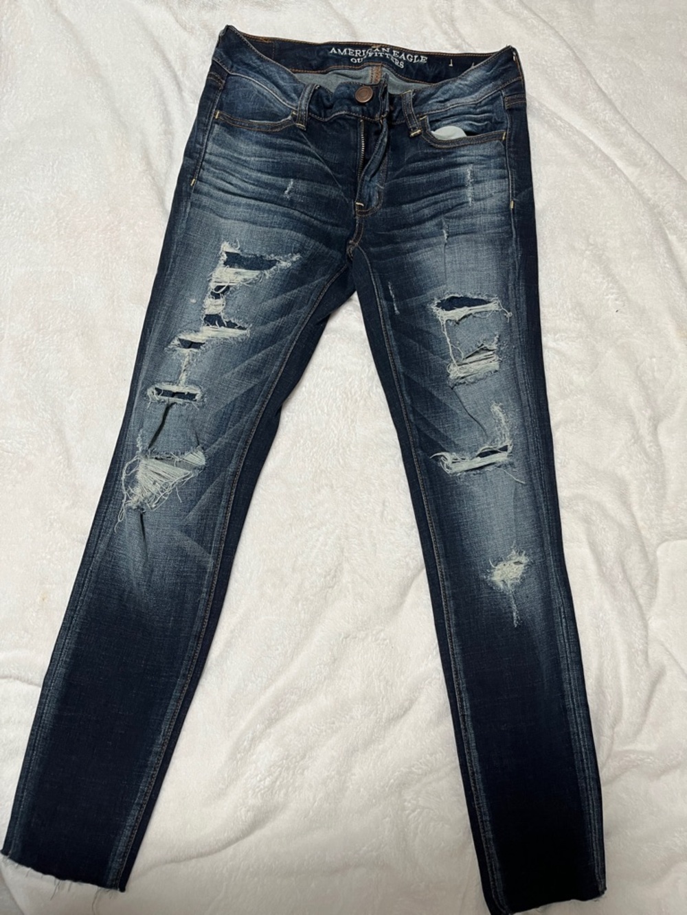 American Eagle Outfitters Women’s Ripped Dark Blue Jeggings
